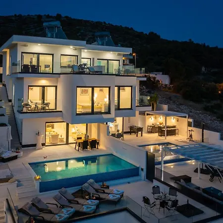 Villa Ocean View With Heated Pool