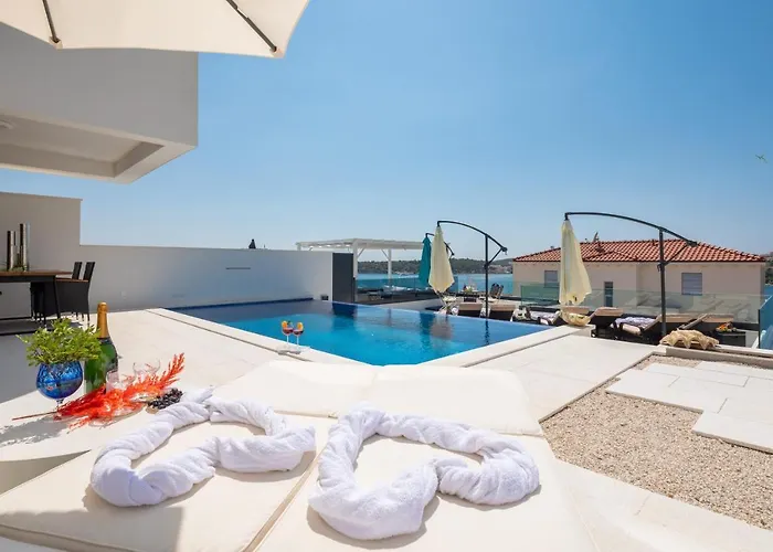 Ocean View I Zatoglav * Rogoznica (Sibenik-Knin)